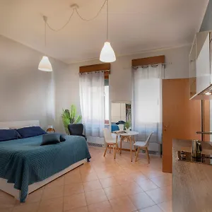 *** Gasthof Italianflat - Rentroom Old Town - 200mt To Arena Italien