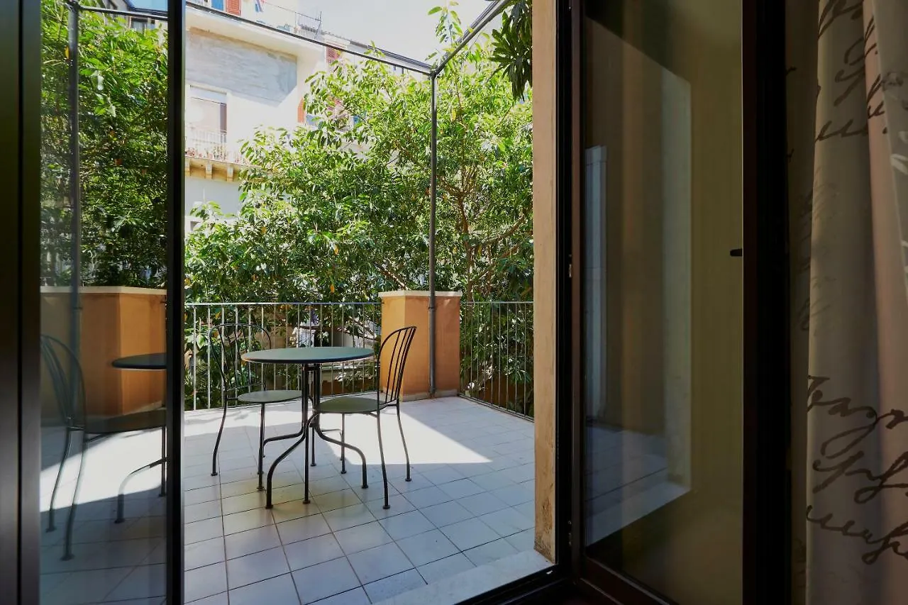 Guest house Corte Dei Medici - Palace Catania